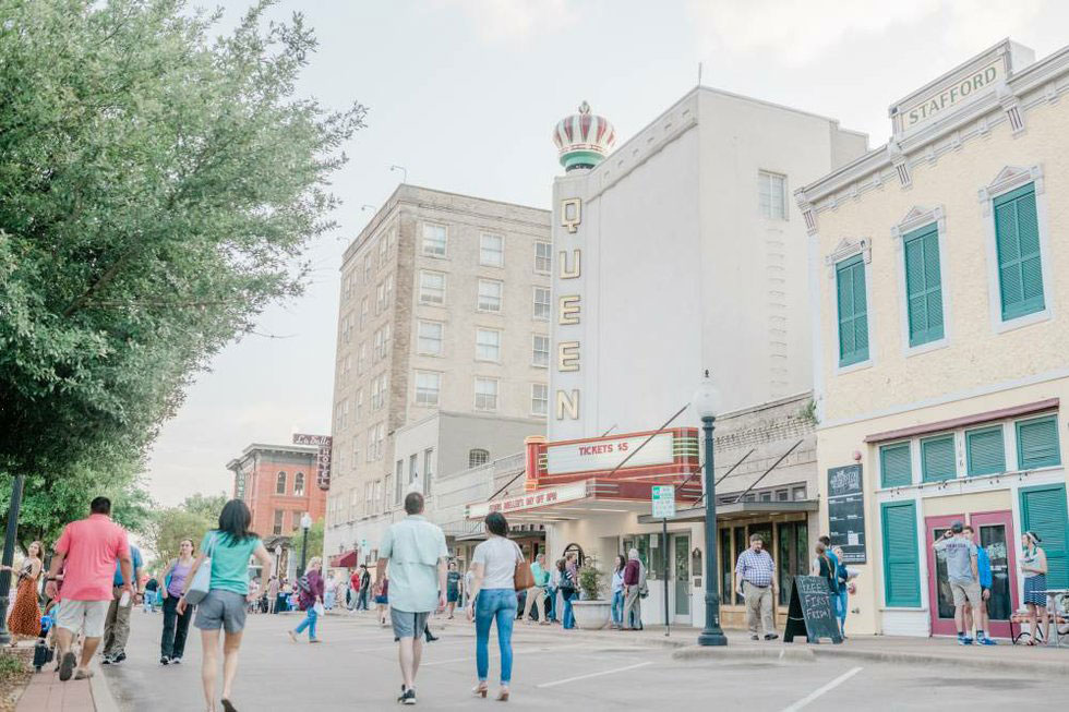 The Queen Theatre exterior picture from the street