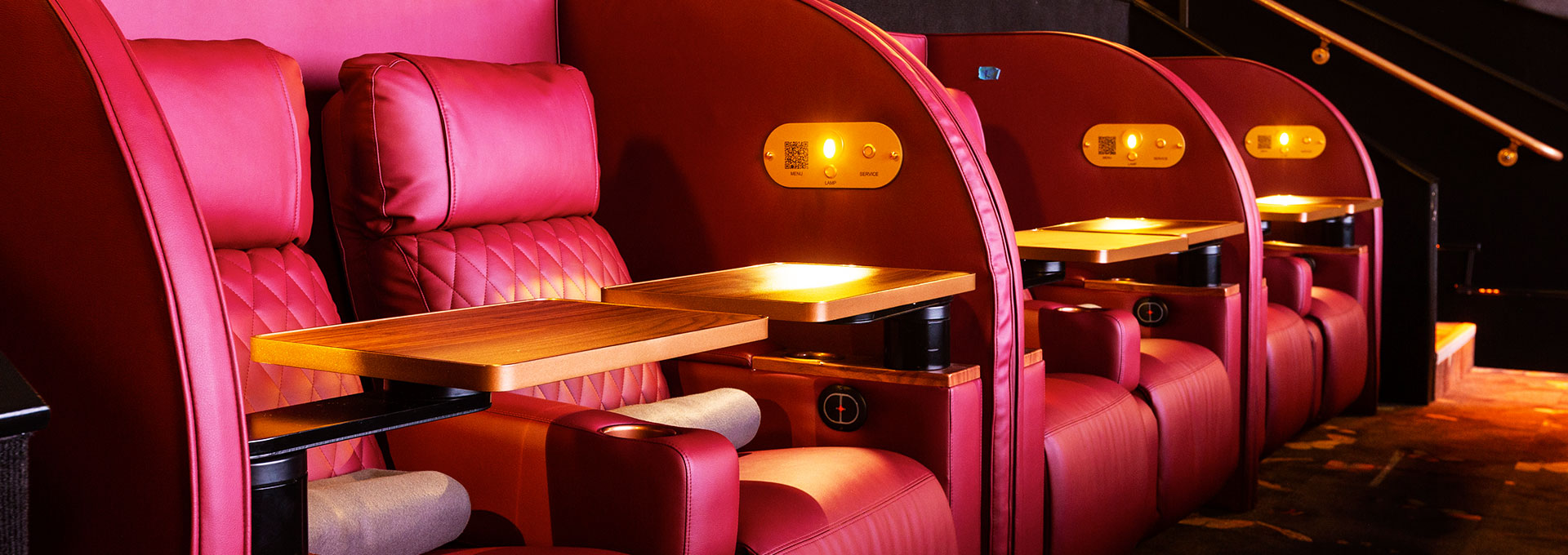 reel-luxury-cinemas-the-woodlands-dine-in-movie-theater