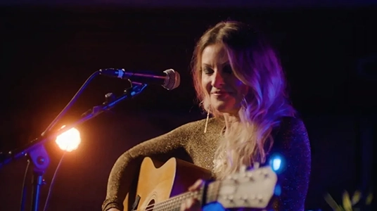 Live Event: THE EASY KIND with live performance by Elizabeth Cook Movie Poster